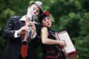 Le cabaret 7 * 5616 x 3744 * (6.58MB)